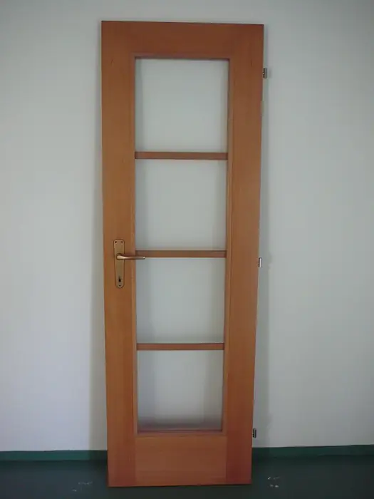 Prosklené interiérové dveře