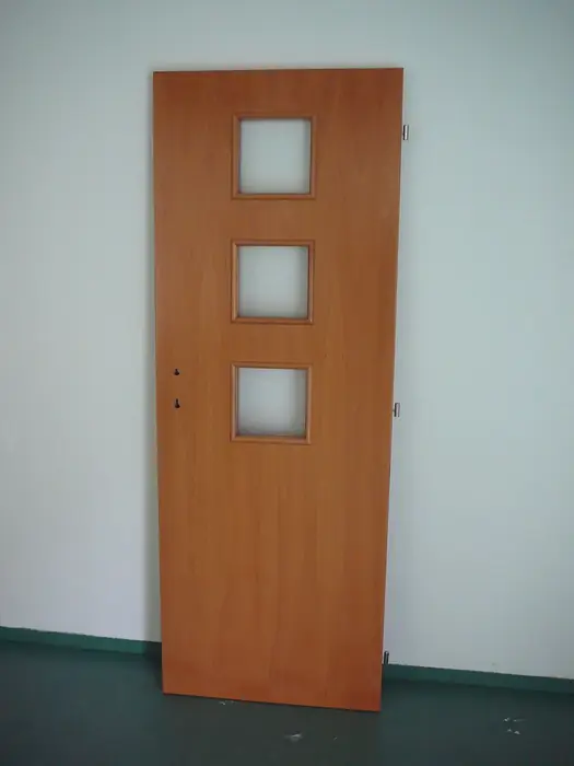 Dveře s prosklením