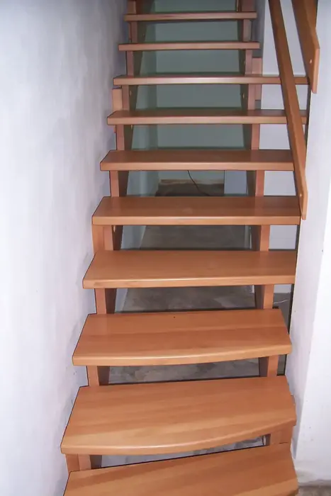 Schodiště s otevřenými stupni