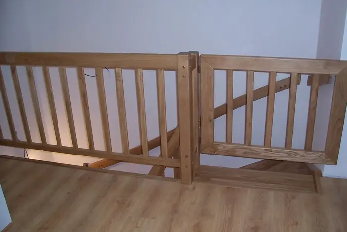 Schodiště se zábradlím